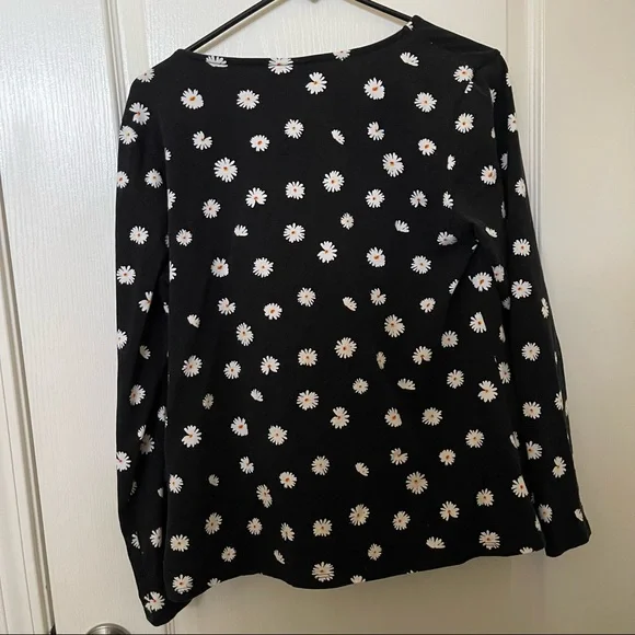 Asos Daisy print maternity top - Picture 2 of 4